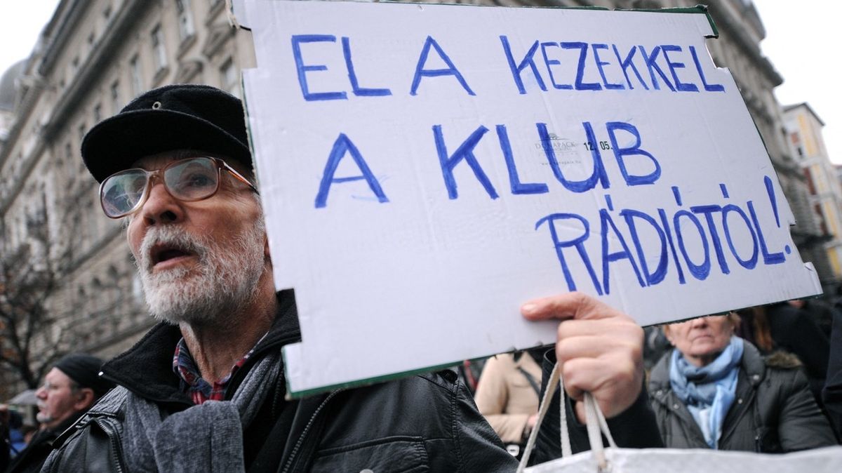 Maďarský soud umlčel rádio kritické k Orbánovi